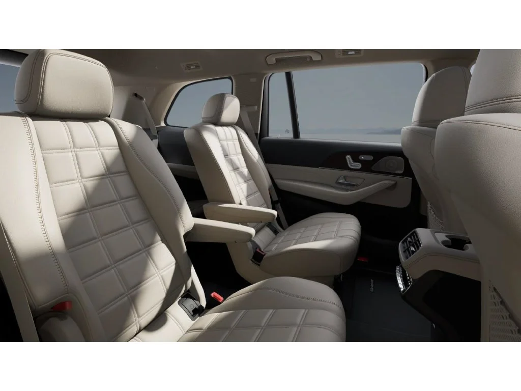 New 2027 White Mercedes-Benz GLS 450 image 37