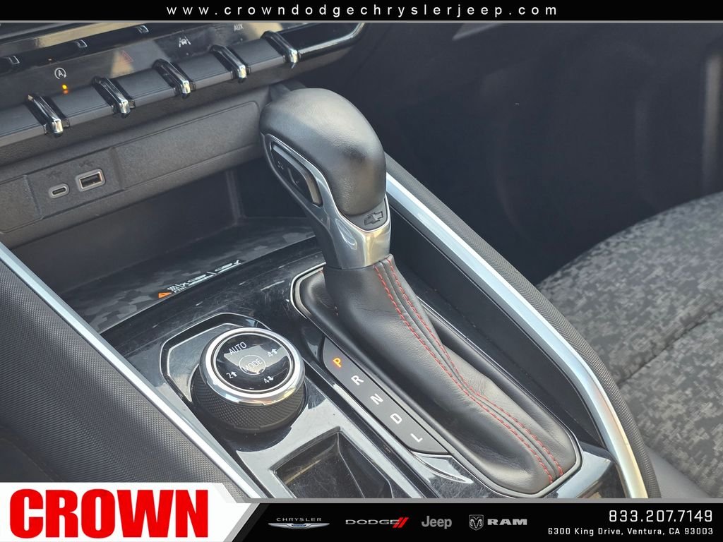 Used 2023 Black Chevrolet Z71 image 28
