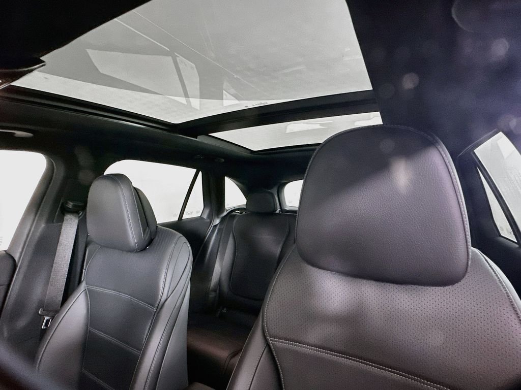 New 2027 Black Mercedes-Benz GLC 300 image 21