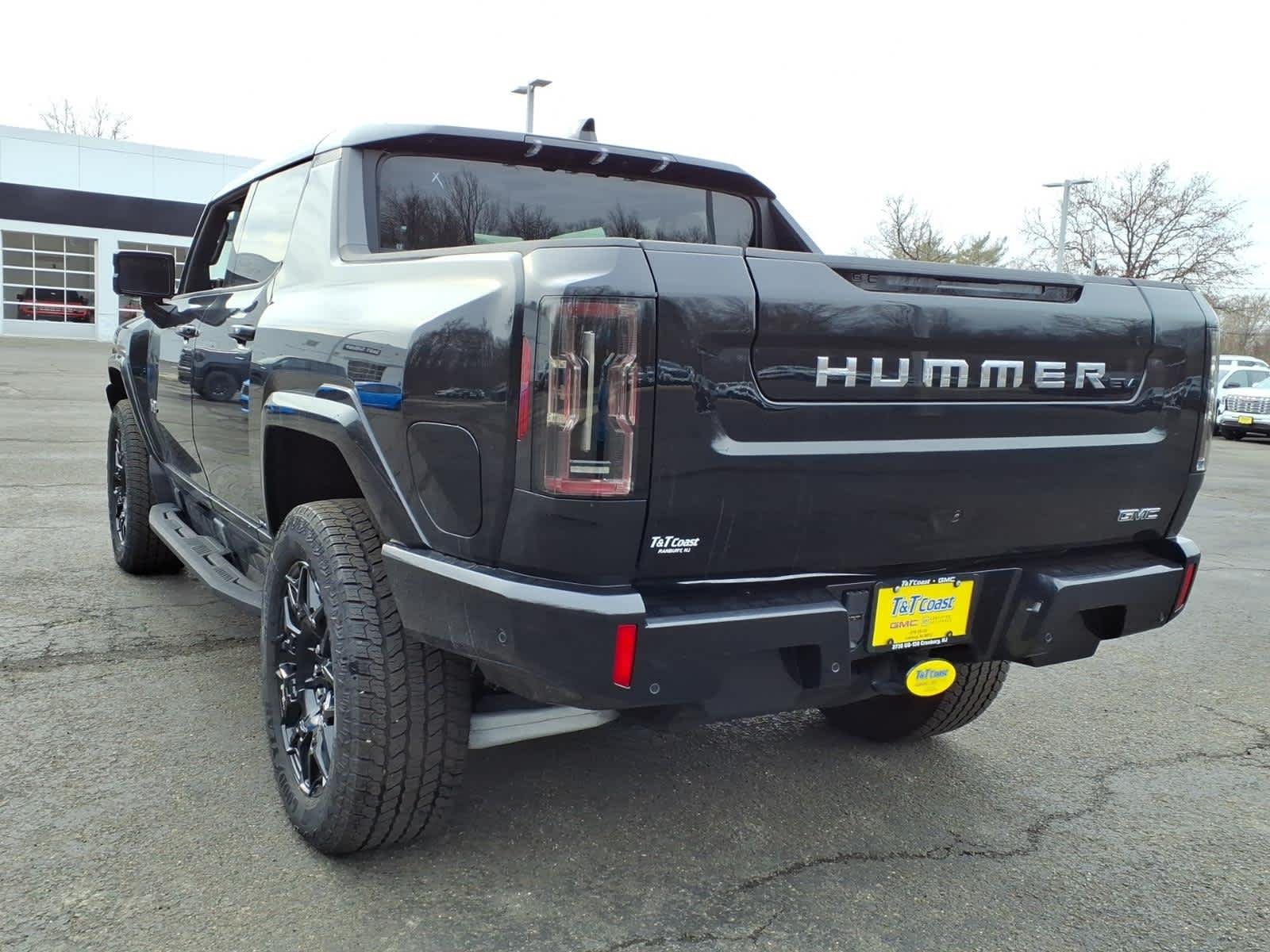 New 2025 Void Black GMC 2X image 4