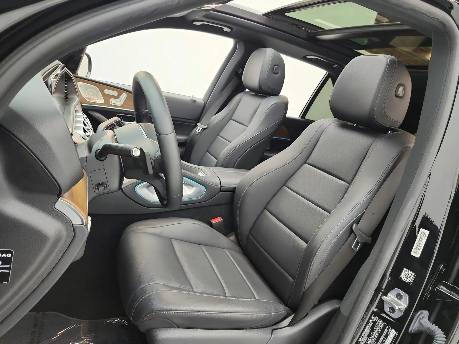 Used 2022 Black Mercedes-Benz GLE 450 4MATIC® SUV image 10