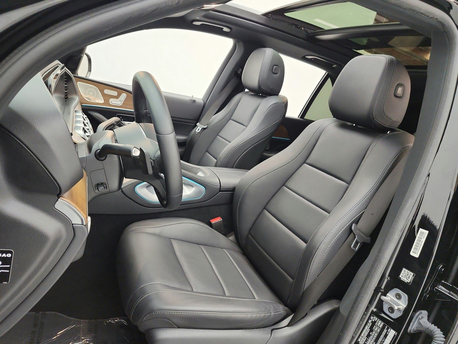 Used 2022 Black Mercedes-Benz GLE 450 4MATIC® SUV image 10