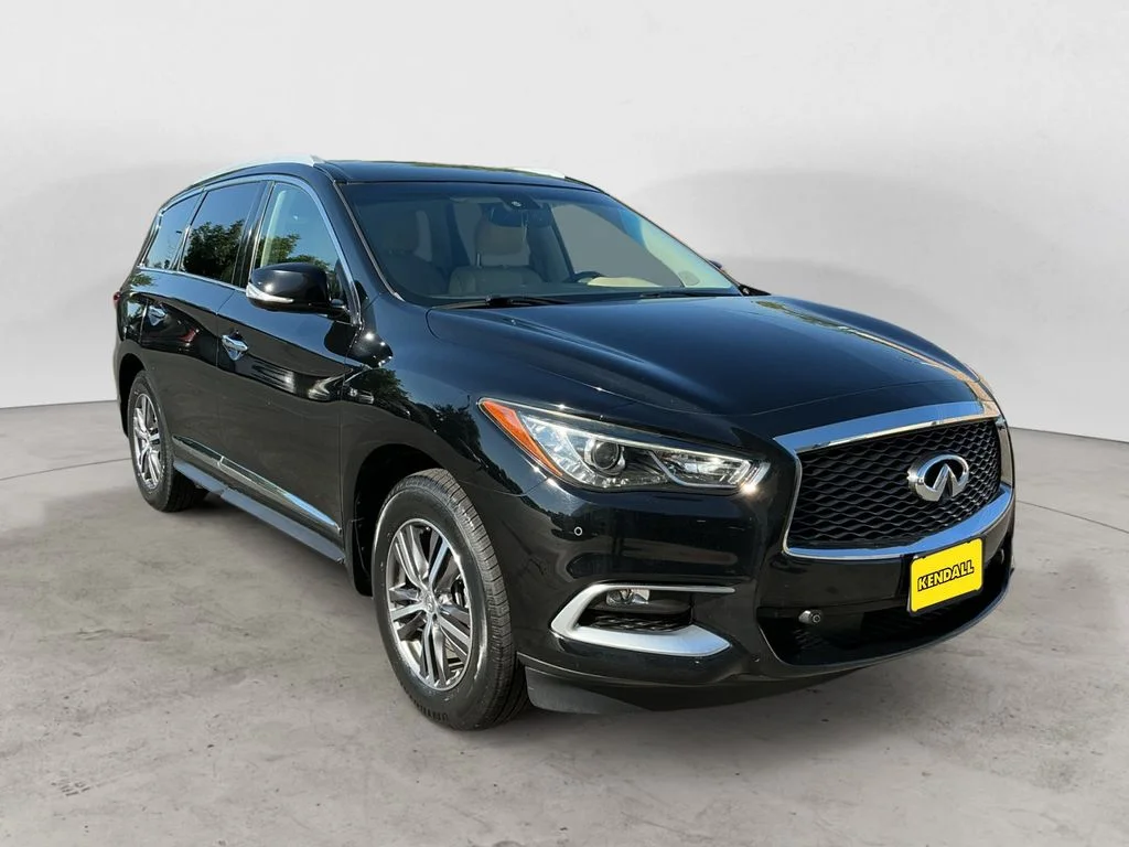 Used 2016 Black INFINITI Base image 3