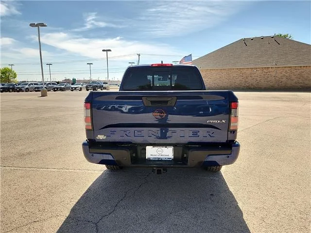 Used 2022 Blue Nissan PRO-X (A9) 4x2 Crew Cab 5 ft. box 126 in. WB image 3