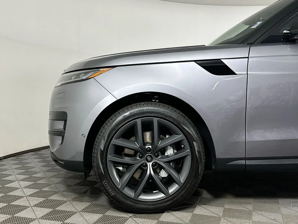 2025 Land Rover Range Rover Sport SE - Photo 9