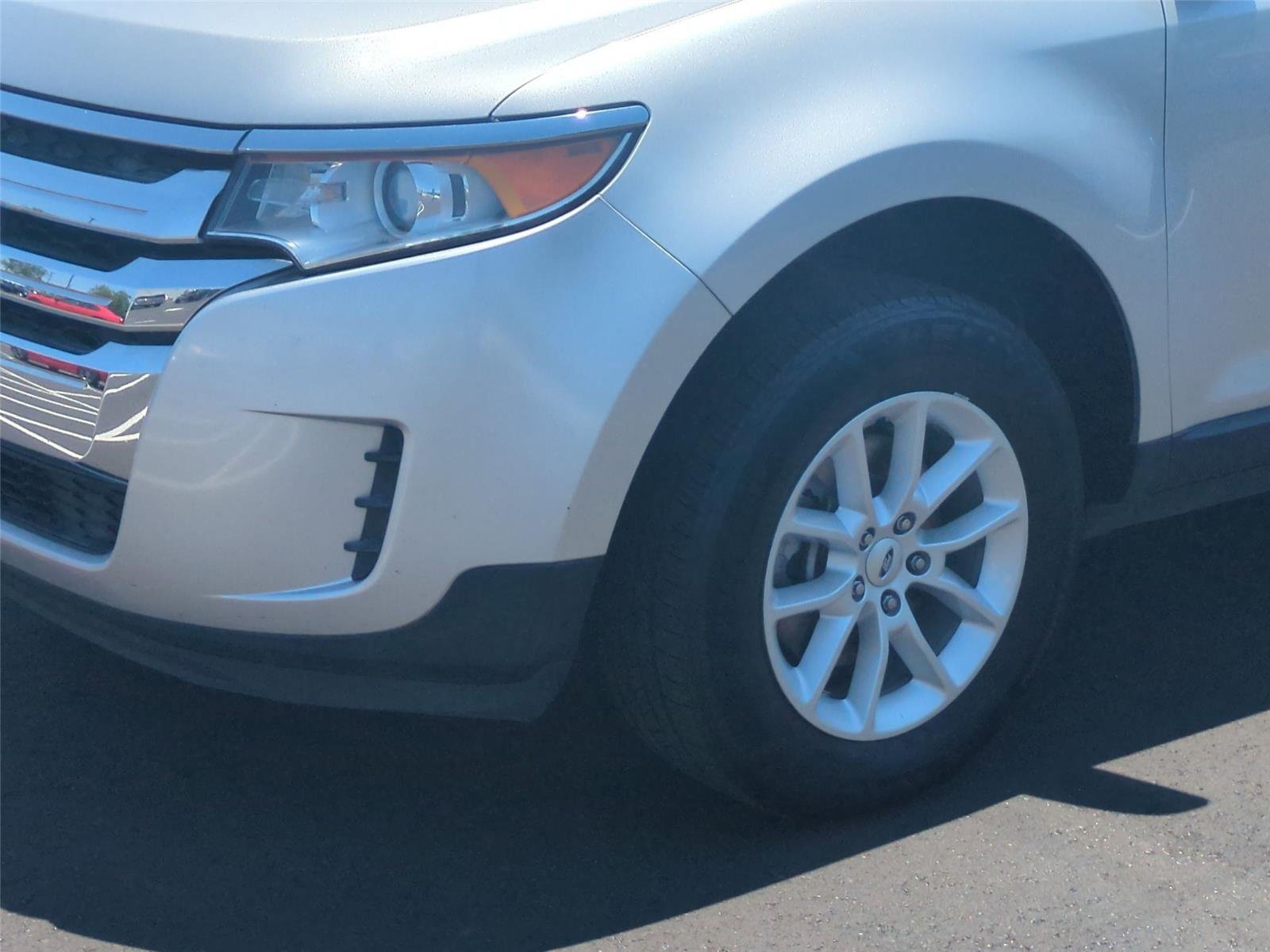 Used 2013 Ingot Silver Metallic Ford SE image 22