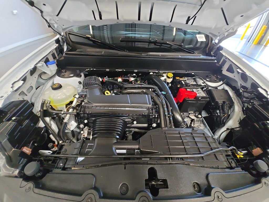 Used 2025 White Ford XLT image 24