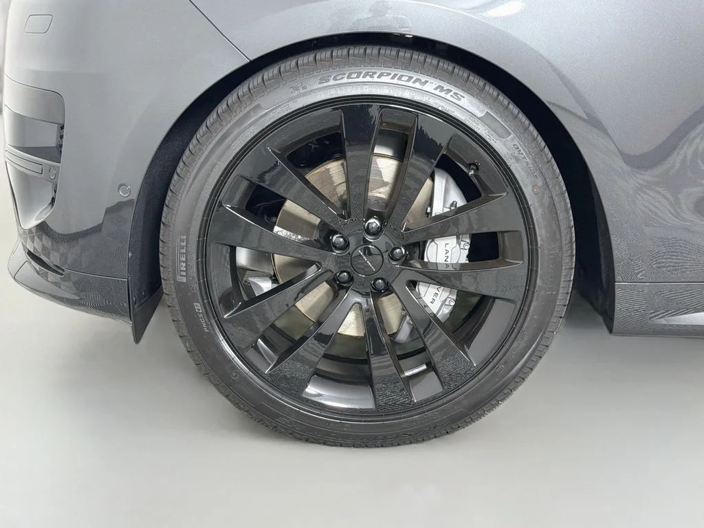 New 2027 Carpathian Grey Prem Met Land Rover Dynamic SE image 33