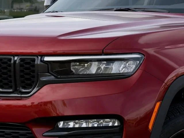 New 2025 Velvet Red Pearl-Coat Exterior Paint Jeep Limited image 64