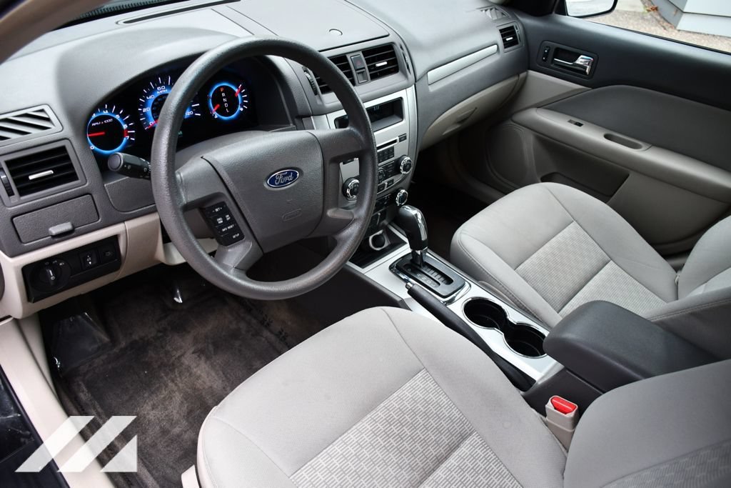 Used 2012 Gray Ford S image 22