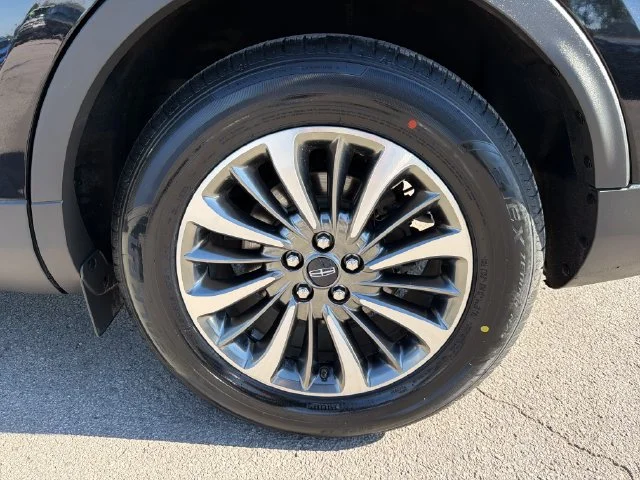 Used 2020 Black Lincoln Standard image 31