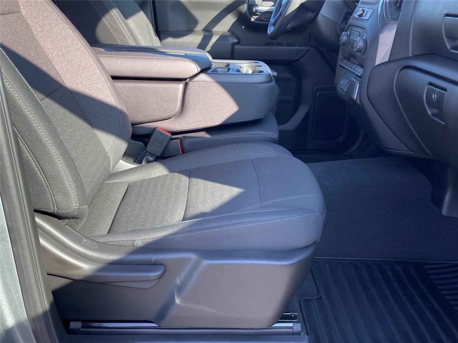 2025 Chevrolet Silverado 1500 Custom - Photo 17