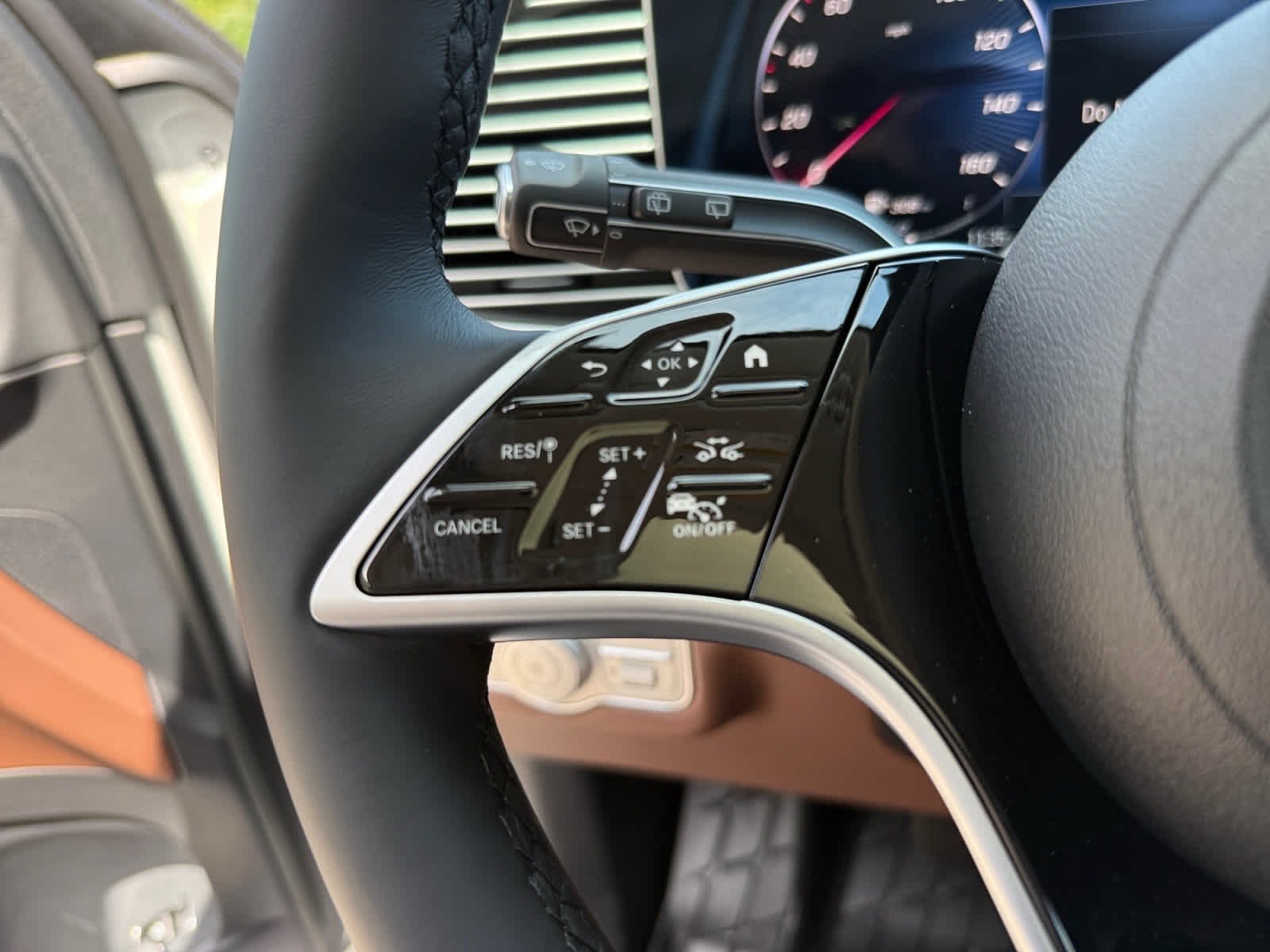 New 2026 Polar White Mercedes-Benz GLE 450 image 25