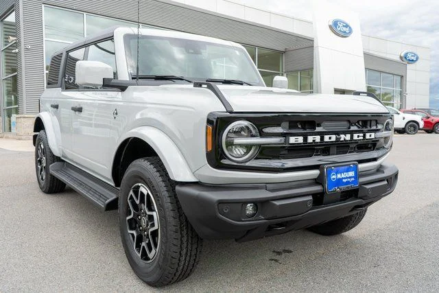 New 2026 Avalanche Gray Ford Outer Banks® image 4