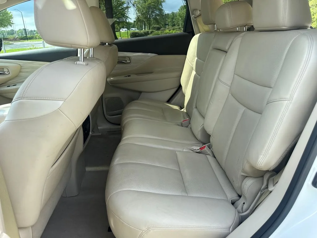 Used 2015 Pearl White Nissan SL image 31