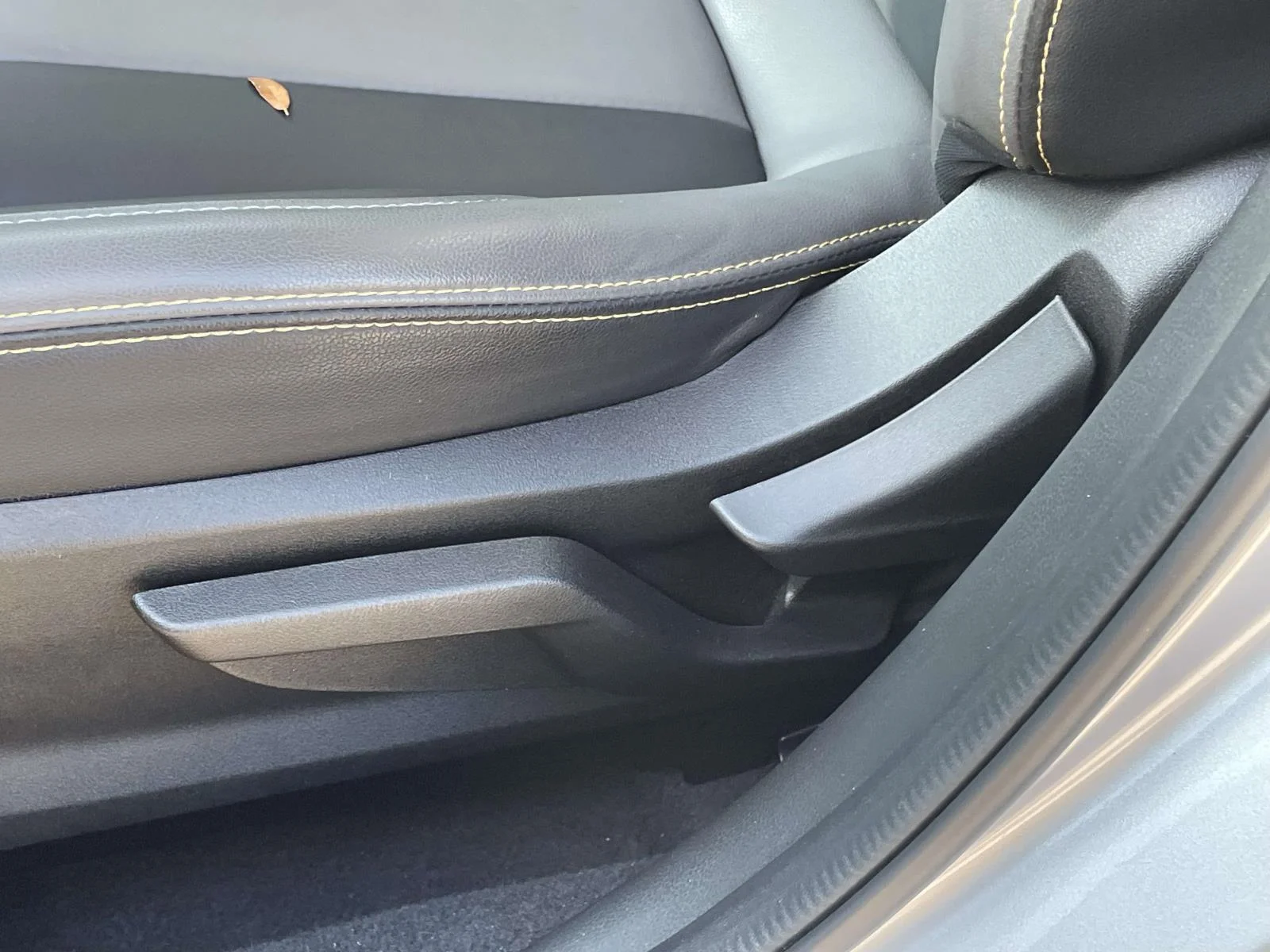 Used 2023 Ice Silver Metallic Subaru Sport image 7