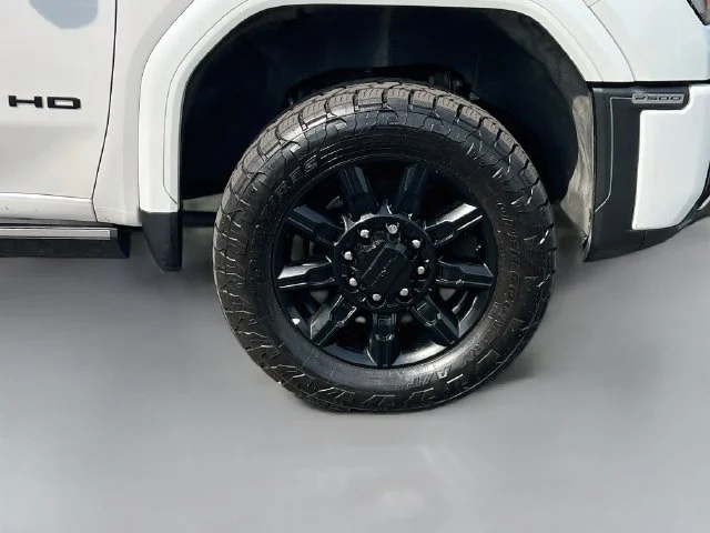 Used 2024 White GMC Denali Ultimate image 41