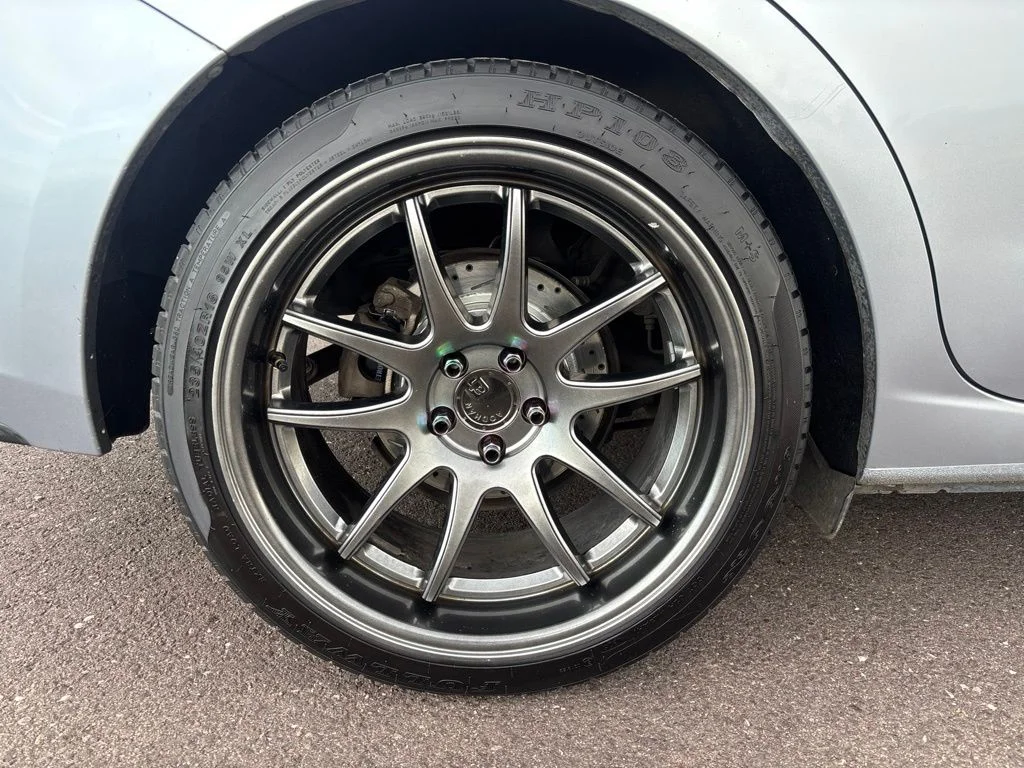 Used 2018 Silver Subaru 2.0i image 30