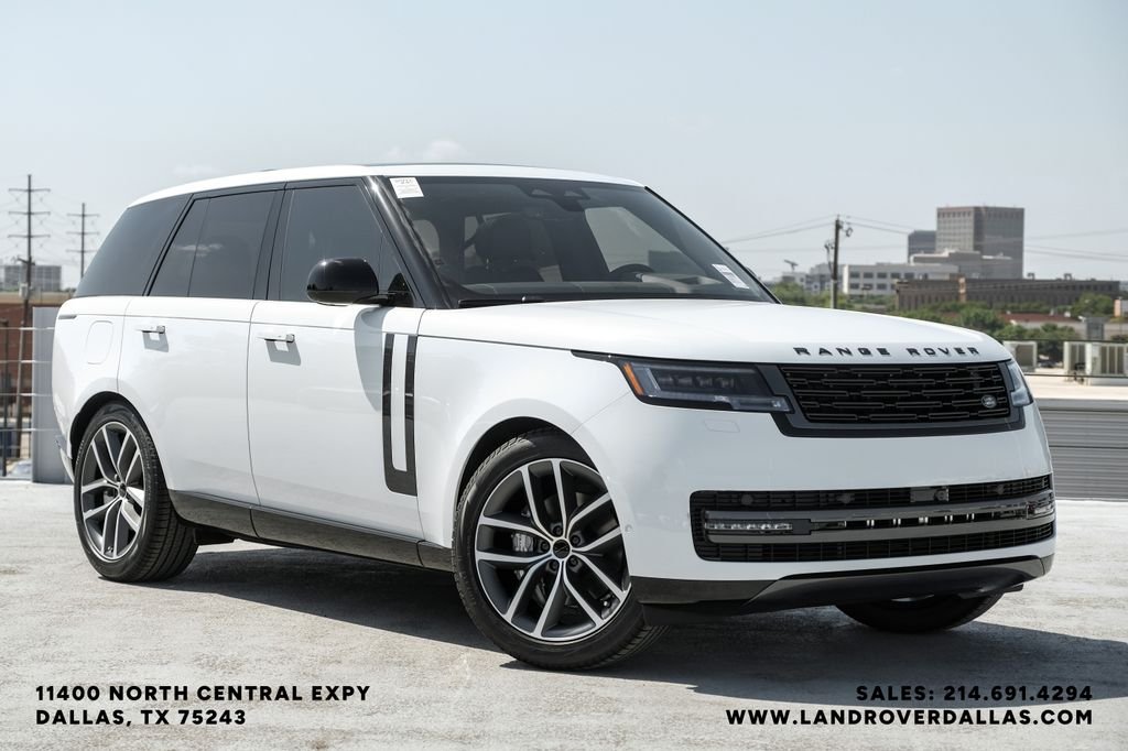 New 2026 Fuji White Land Rover SE image 4