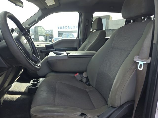 Used 2019 White Ford XL image 9