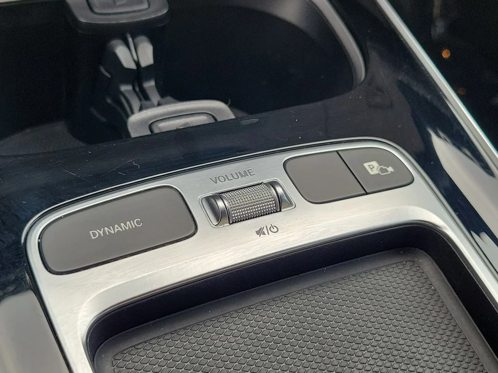Used 2025 White Mercedes-Benz GLA 250 image 32