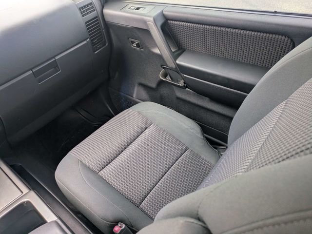 Used 2008 White Nissan SE image 16