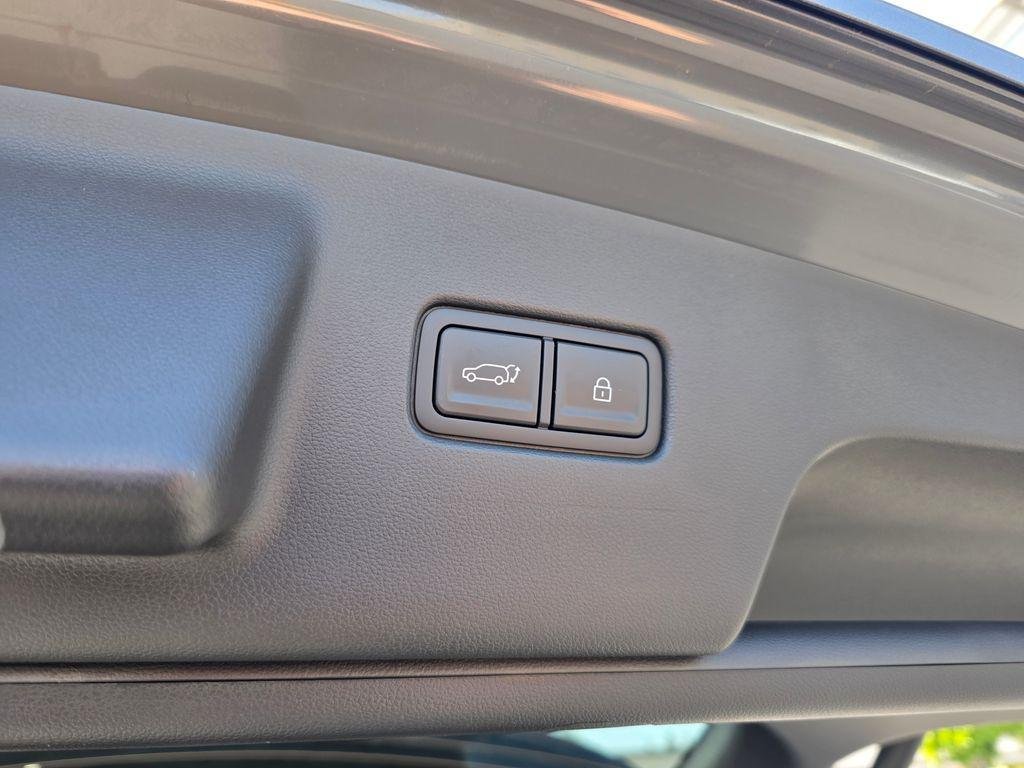 New 2026 Gray Hyundai SEL Premium FWD image 12