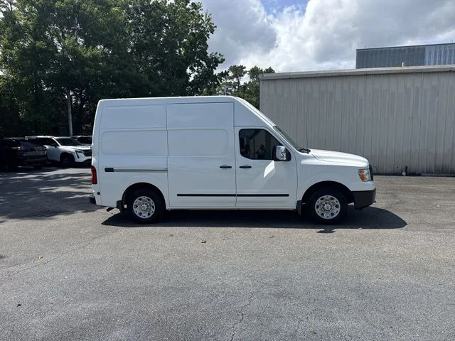 Used 2016 White Nissan SV image 4