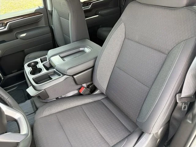 New 2026 Summit White GMC SLE image 19