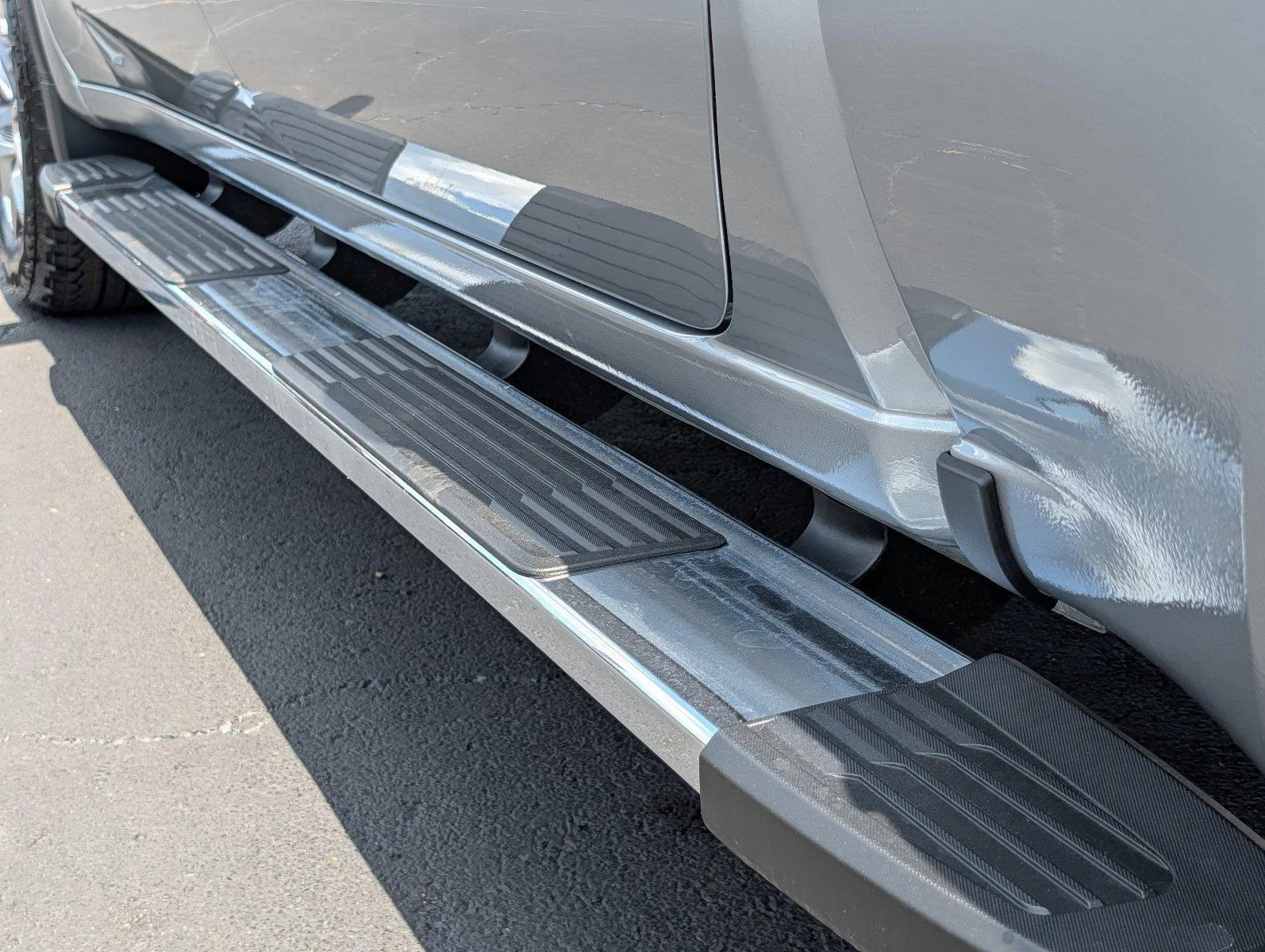 New 2026 Sterling Metallic GMC SLT image 35