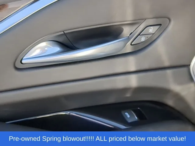 Used 2021 White Cadillac Sport Platinum image 38