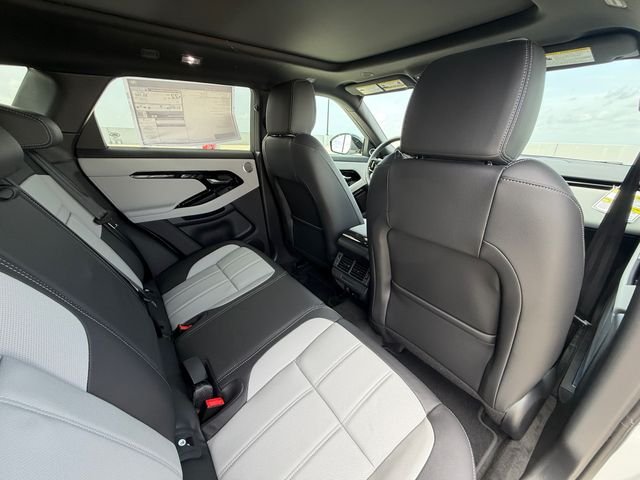 New 2026 Fuji White Land Rover Hoxton Edition image 17