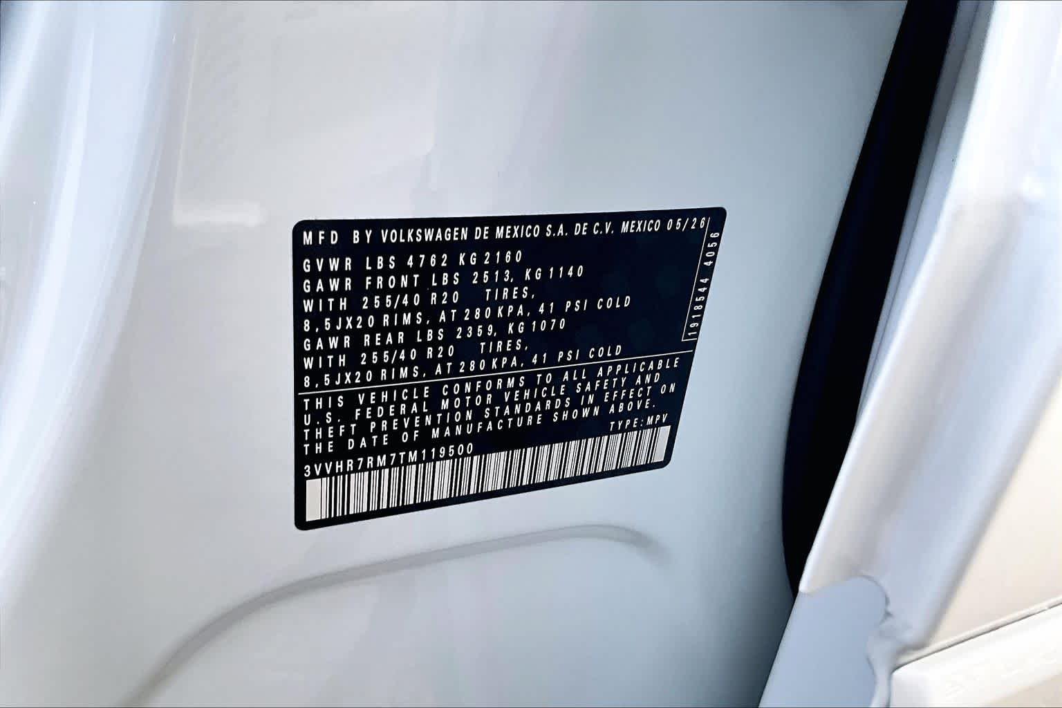 New 2026 Opal White w/Deep Black Roof Volkswagen SE R-Line FWD image 21