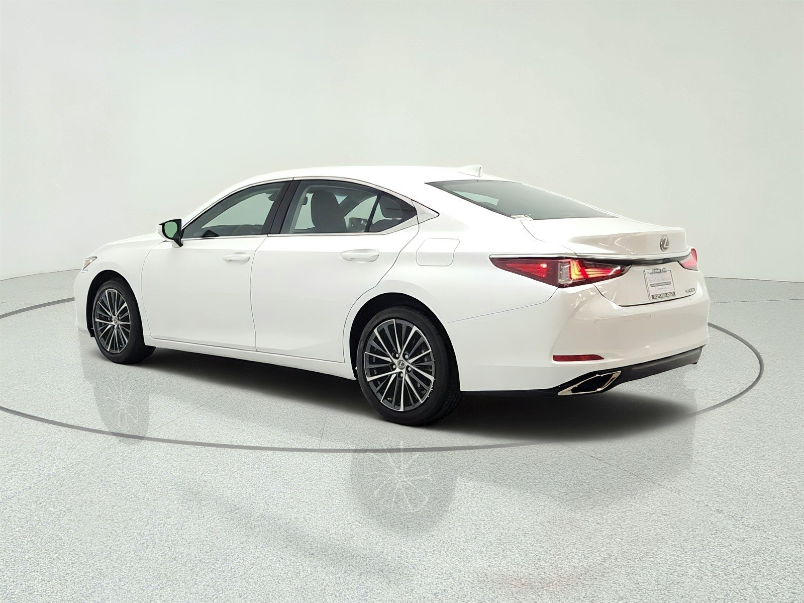 Used 2024 Eminent White Pearl Lexus ES 350 FWD image 7