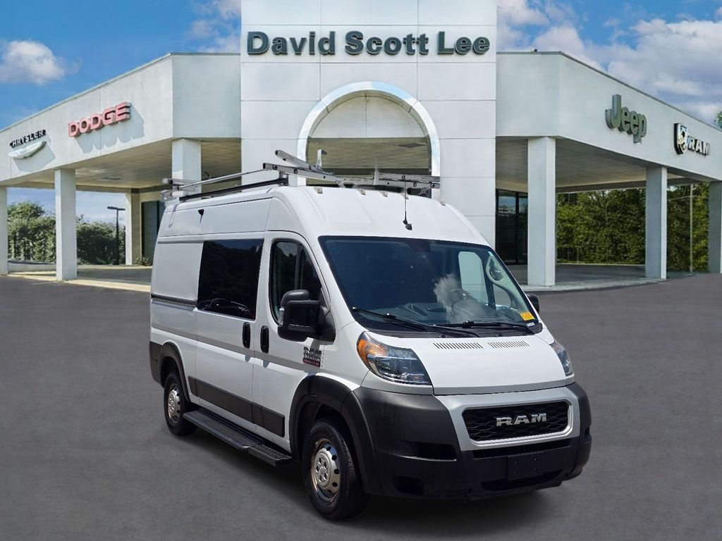 Used 2021 White Ram Base image 3