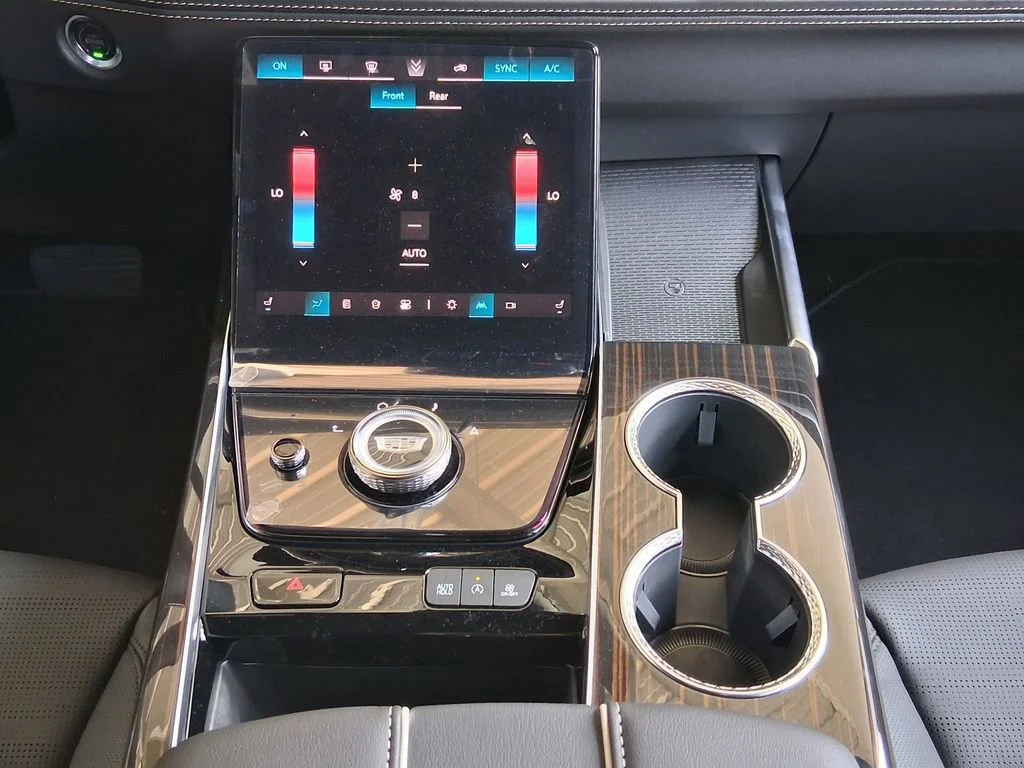 2026 Cadillac Escalade Luxury - Photo 18