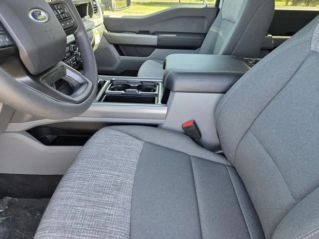 New 2026 Avalanche Ford F-350® XLT image 26
