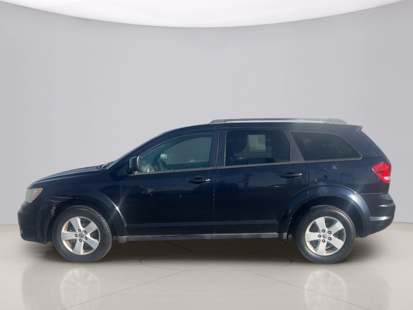Used 2011 Black Dodge MAINSTREET image 2