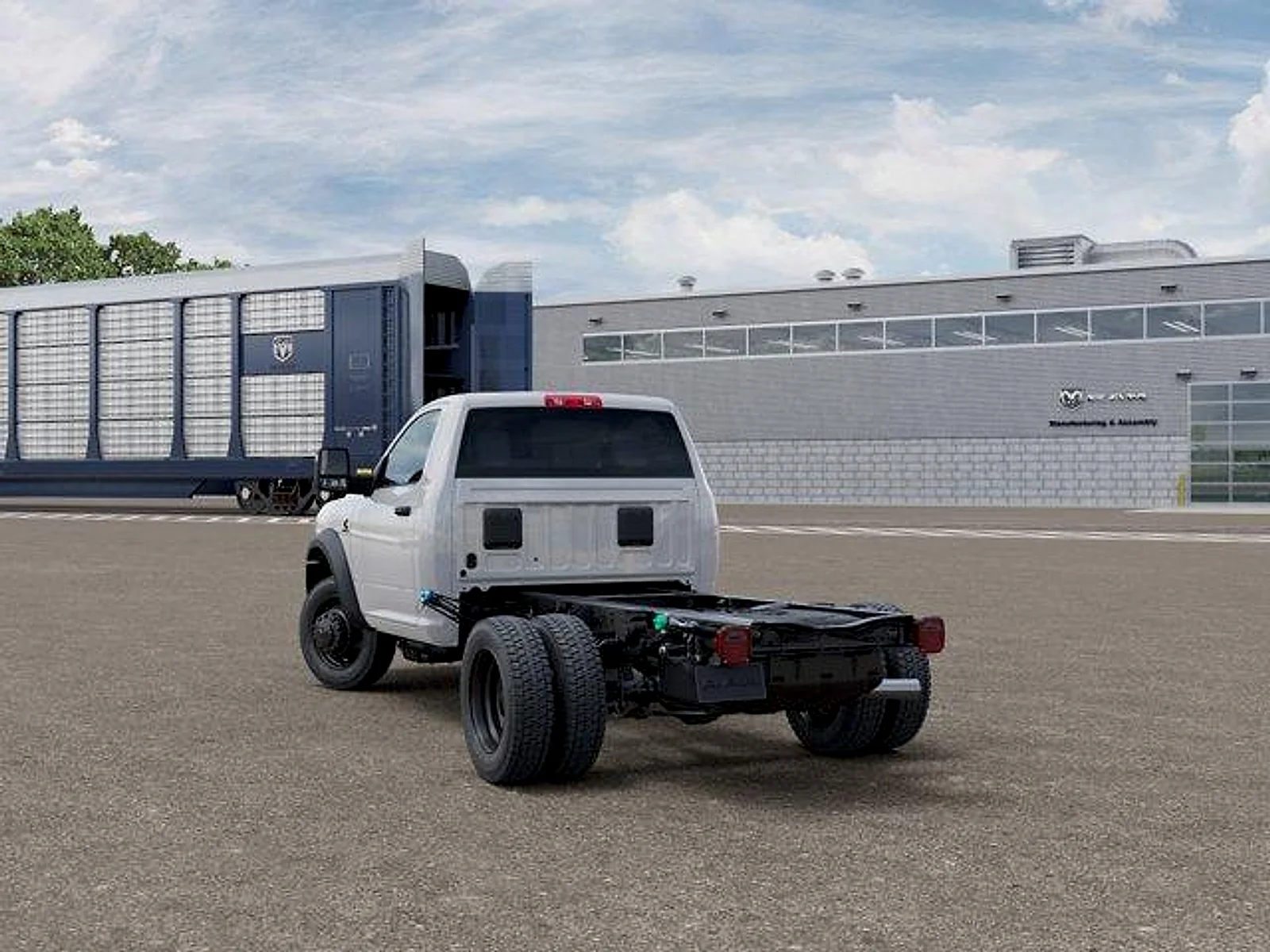 New 2026 Bright White Clear-Coat Exterior Paint RAM  image 3
