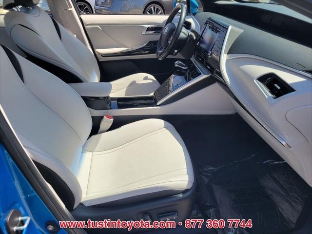 Certified Used 2019 BLACK/PURE BLUE ME. Toyota  image 15