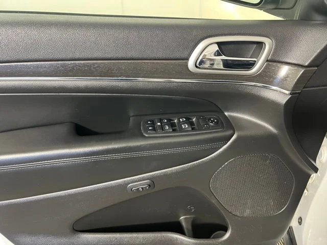 Certified Used 2018 White Jeep Limited image 17