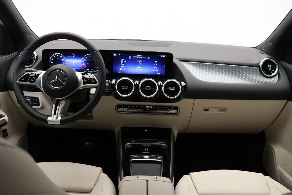 Used 2026 Polar White Mercedes-Benz GLA 250 image 16