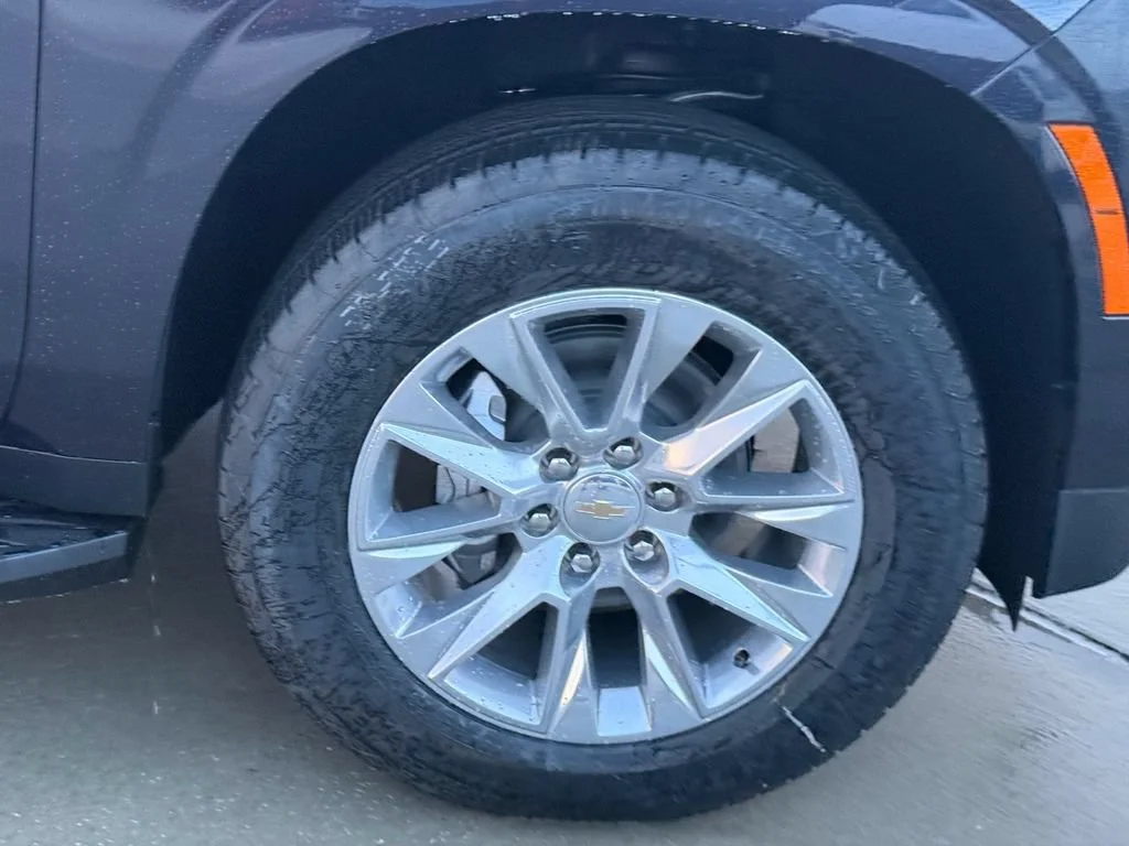 New 2026 Dark Ash Metallic Chevrolet Premier image 8