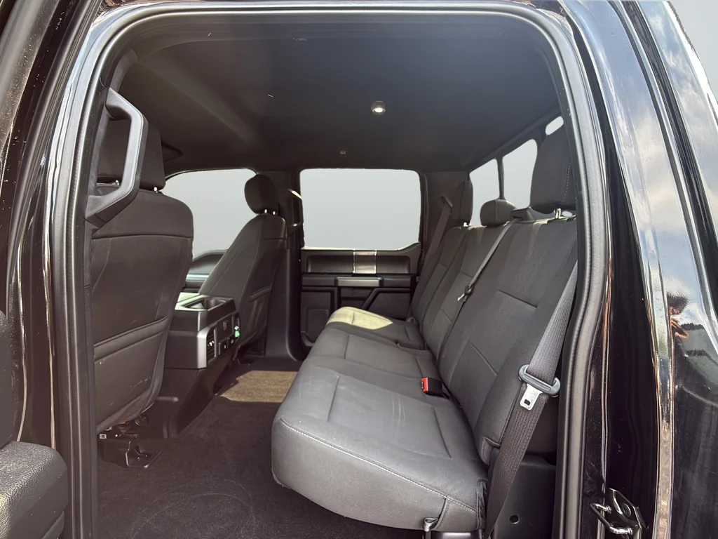 Used 2019 Black Ford XLT image 27