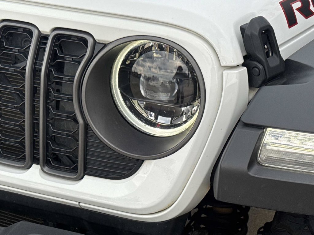 Used 2025 White Jeep Rubicon image 5