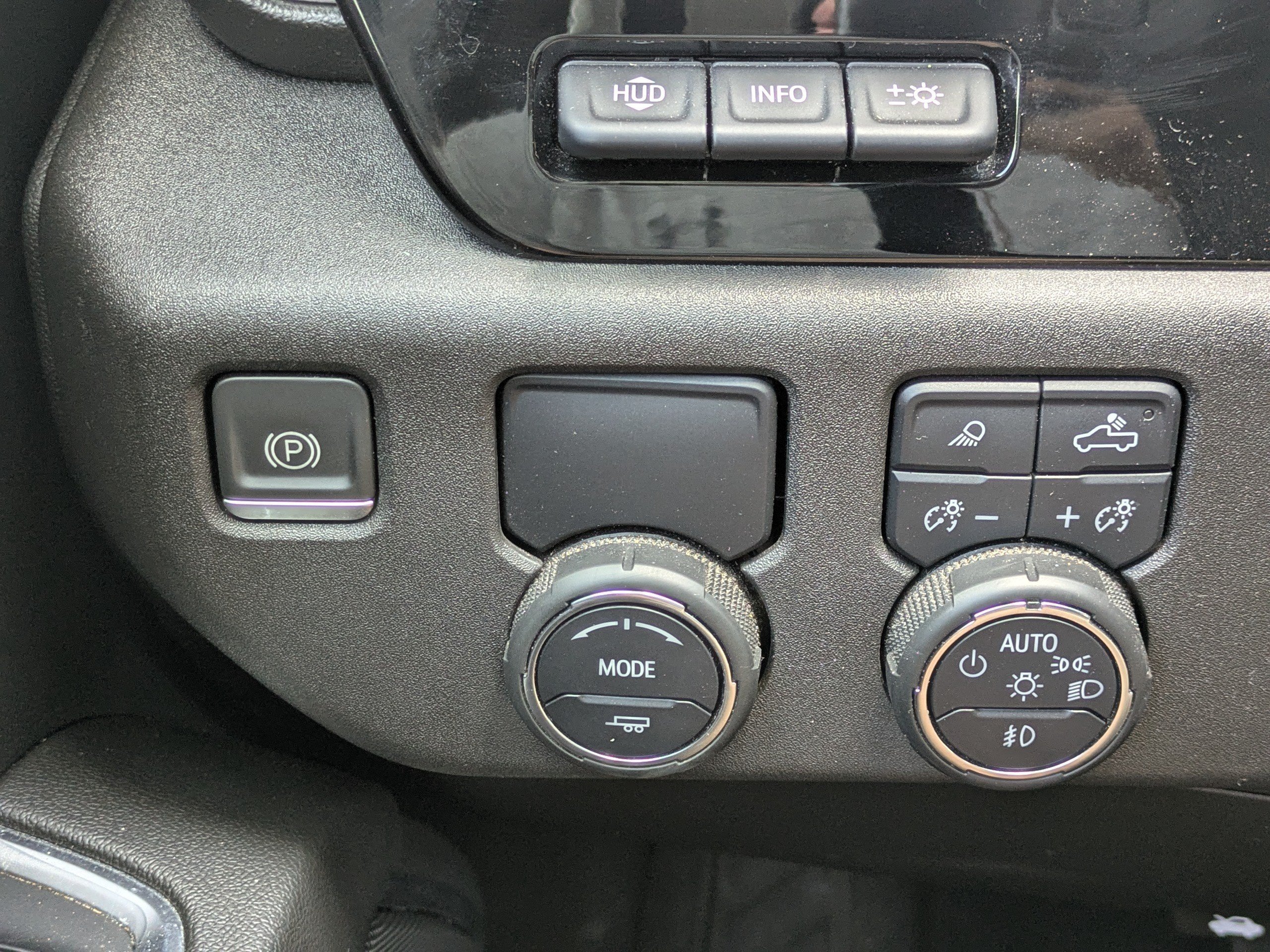 Used 2022 Black Chevrolet LTZ image 21