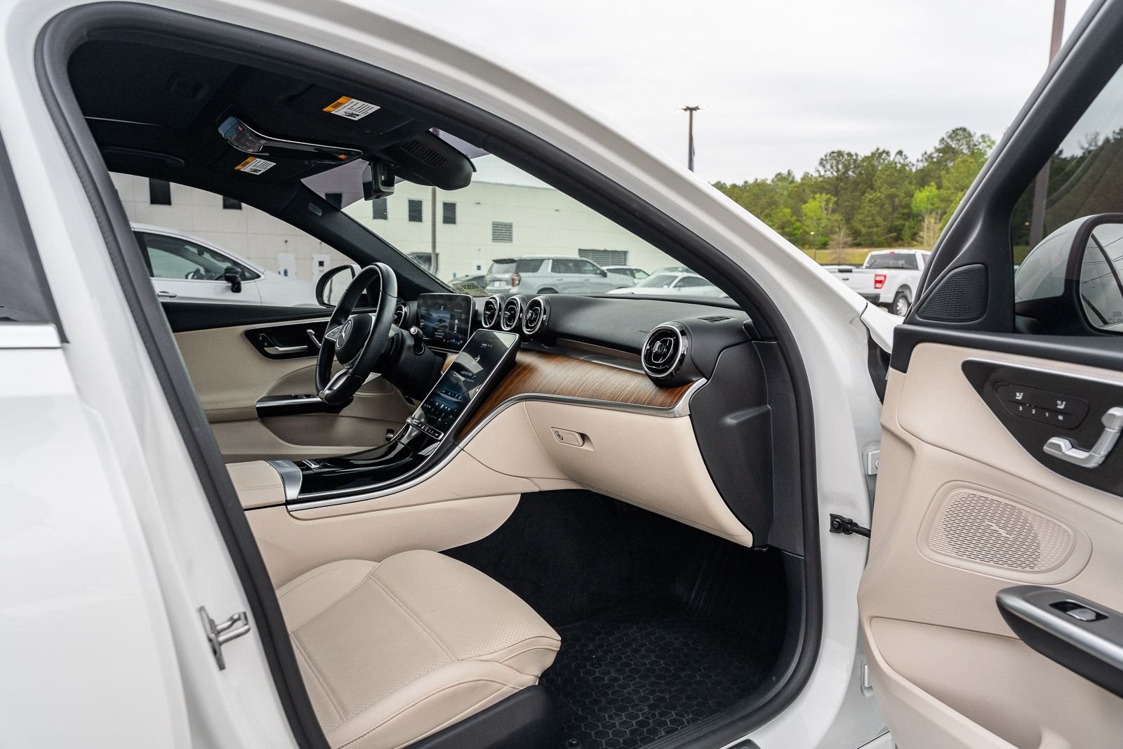 2022 Mercedes-Benz C-Class Sedan C 300 - Photo 11