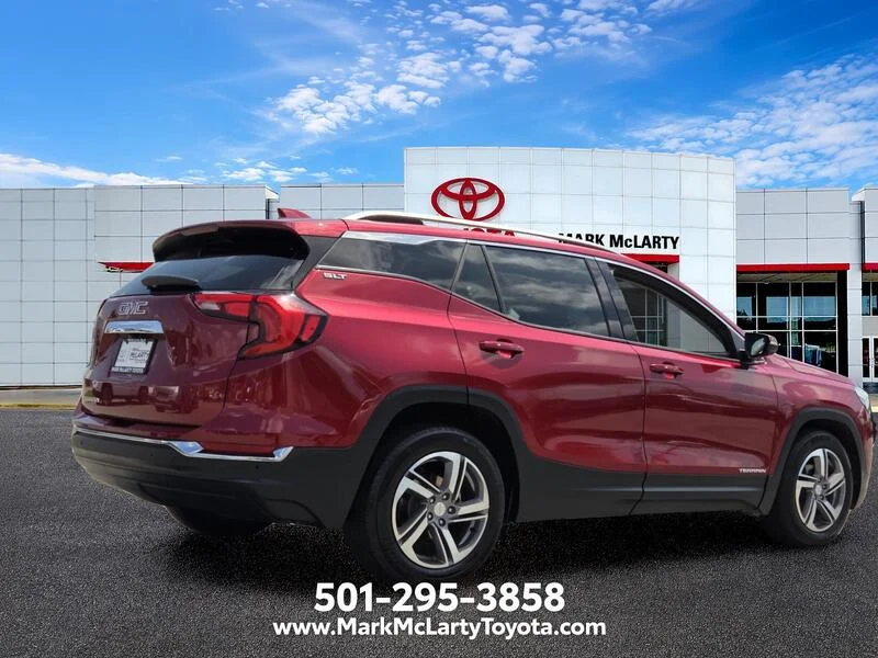 Used 2020 Red Quartz GMC FWD 4DR SLT image 5