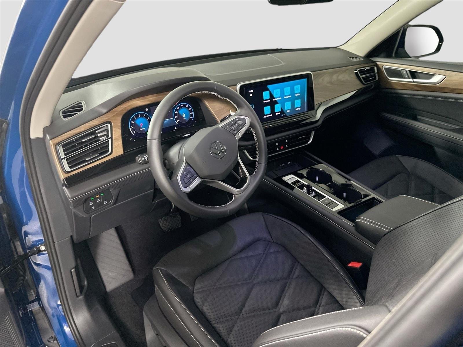 New 2026 Mountain Lake Blue Metallic Volkswagen 2.0T SE w/Technology image 9