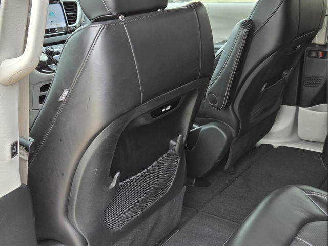 Used 2024 Red Chrysler Touring L image 32